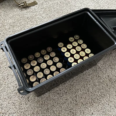 Khay in 3D sắp xếp 50 viên đạn 12 gauge cho thùng 50 Cal