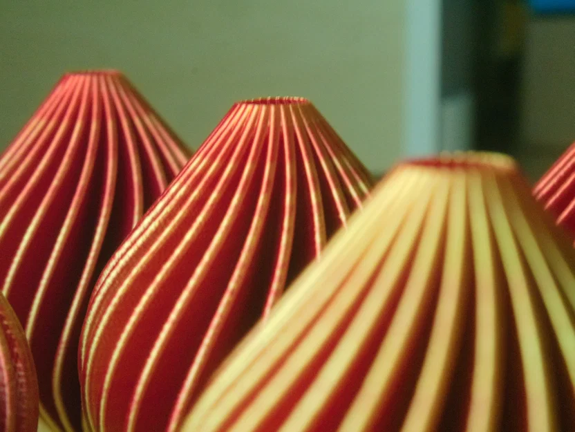Đồ trang trí Giáng Sinh xoắn – In Vase Mode - Image 2