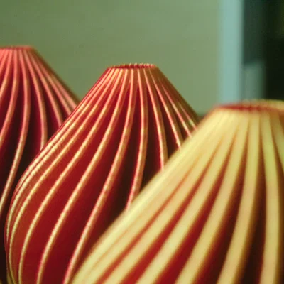 Đồ trang trí Giáng Sinh xoắn – In Vase Mode