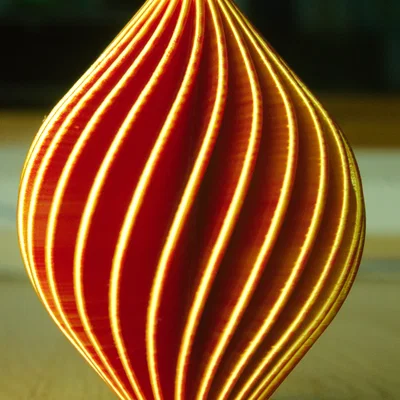 Đồ trang trí Giáng Sinh xoắn – In Vase Mode