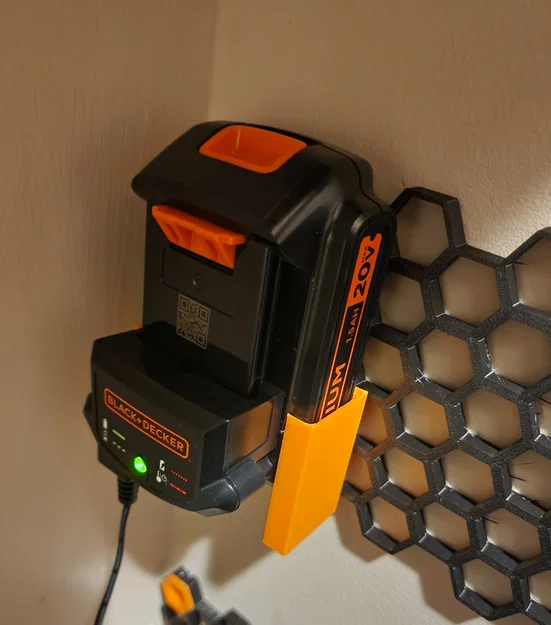 HSW/Giá treo tường cho pin và sạc (máy khoan Black and Decker) - Image 1