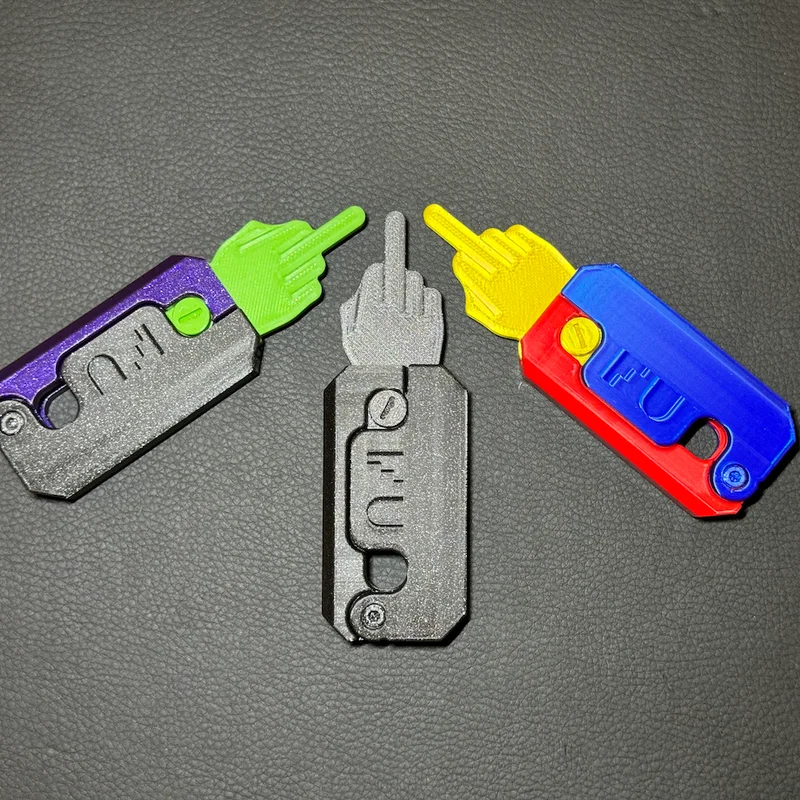 Middle Finger Gravity Knife (Dao gập trọng lực Ngón Giữa)