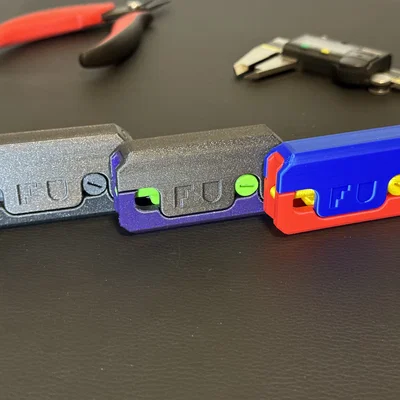 Middle Finger Gravity Knife (Dao gập trọng lực Ngón Giữa)