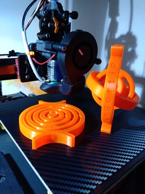 Fidget Toys - Fingertip Gyroscope - Image 4