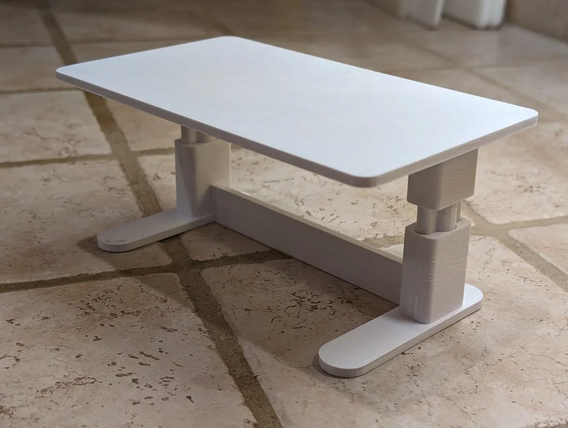 Bàn đứng mini (Mini standing desk) - Image 1