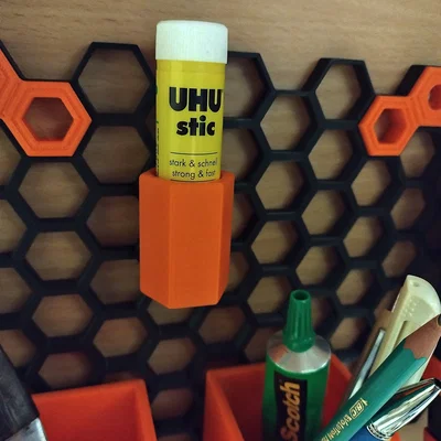 Giá treo keo dán UHU tiện lợi cho bảng Honeycomb Storage Wall