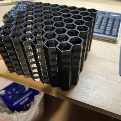 HoneyComb Storage Wall - In Xếp Chồng với AMS