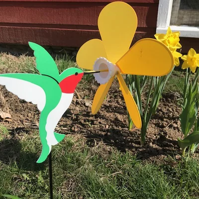Wind Spinner Chim Ruồi Trong Vườn (Garden Hummingbird Wind Spinner)