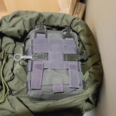Pouch Adapter Quick Clip