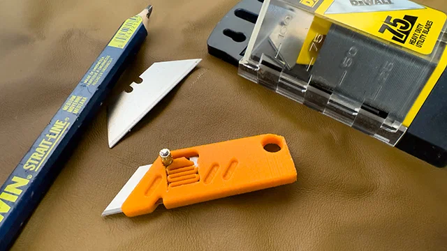 Mini Utility Knife (Dao rọc giấy mini) in 3D - Image 1