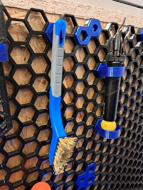 Móc Treo Bàn Chải (Brush Hook) Cho Bảng Honeycomb Storage Wall - Image 1