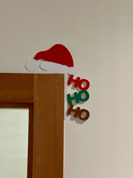Trang trí góc cửa Noel: Mũ ông già Noel và chữ Ho Ho Ho 3D - Image 1