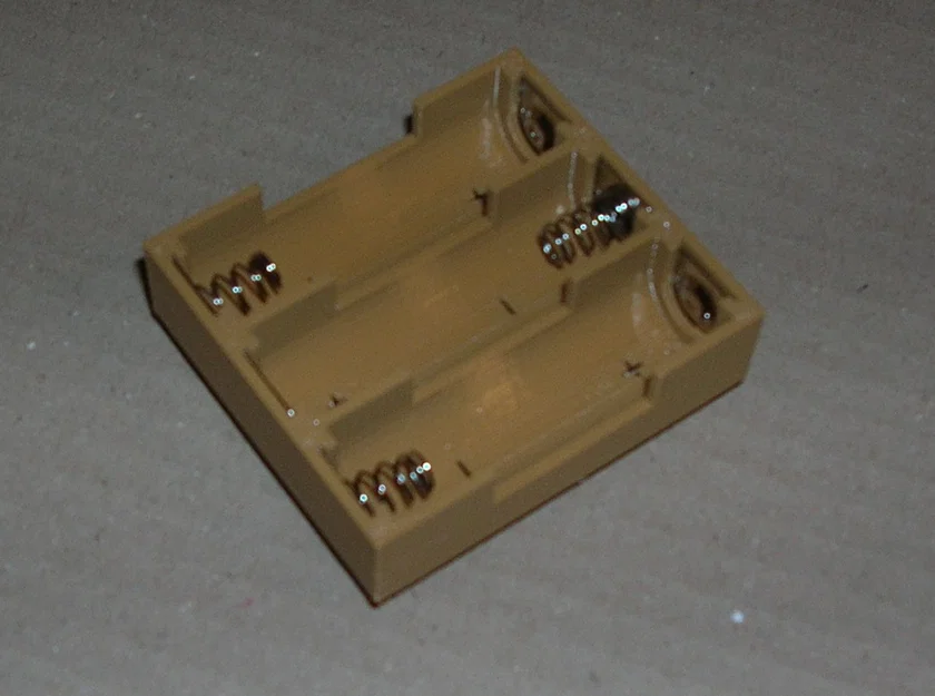 Hộp pin cho 3 viên AA 1.5V mắc nối tiếp - Image 1