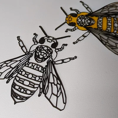 Busy Bee – Chú ong chăm chỉ phong cách stained glass polygonal