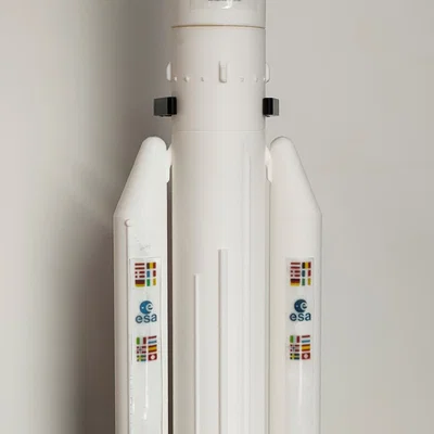 ARIANE 5 (tỉ lệ 1:200) – Mô hình tên lửa ESA