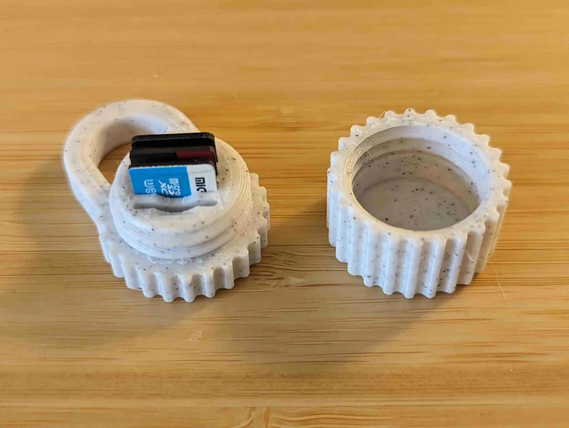 Móc khóa đựng thẻ MicroSD (parametric remix) - Image 2