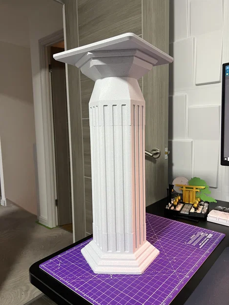 Bệ trưng bày dạng cột (Pedestal Display Stand) – Scale tuỳ nhu cầu - Image 4