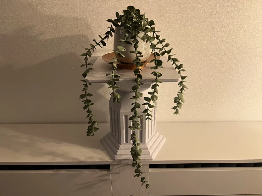 Bệ trưng bày dạng cột (Pedestal Display Stand) – Scale tuỳ nhu cầu - Image 5