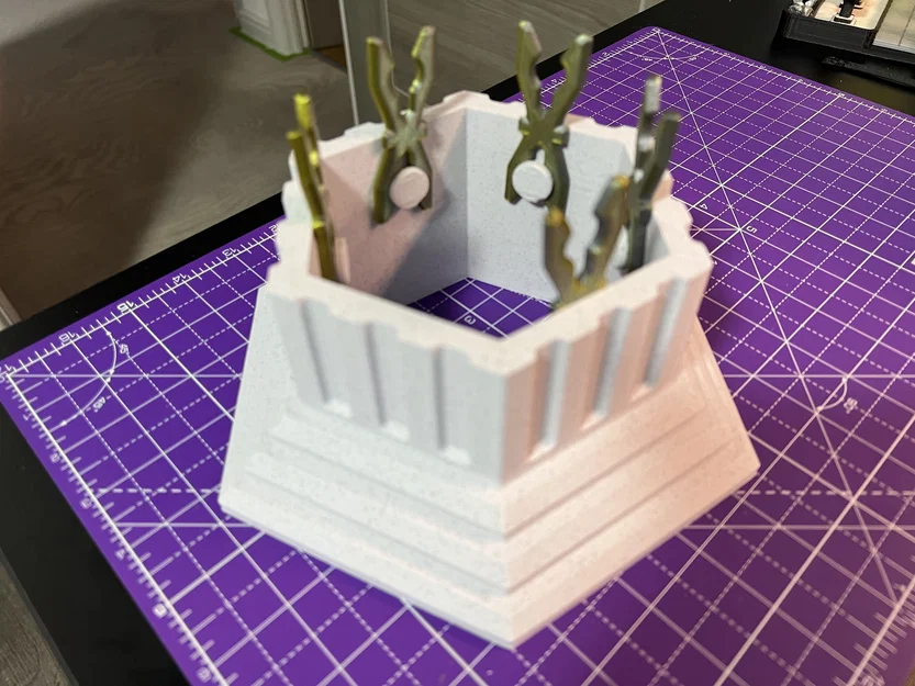 Bệ trưng bày dạng cột (Pedestal Display Stand) – Scale tuỳ nhu cầu - Image 14