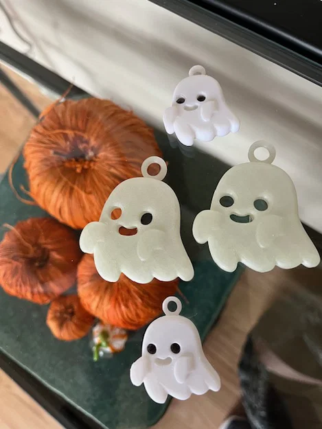 Móc khóa ma Halloween phiên bản lớn dễ thương (3D Printable) - Image 1