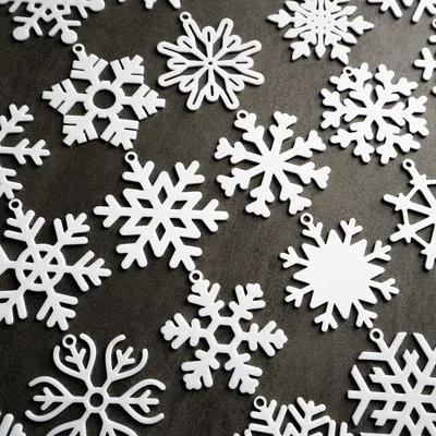 Bộ 34 bông tuyết có khoen treo (Snowflake) / Kolekce sněhových vloček s očky