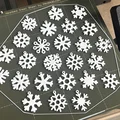 Bộ 25 bông tuyết mini có vòng treo (25 Mini snowflake collection with hanging loop) - Thumbnail 3