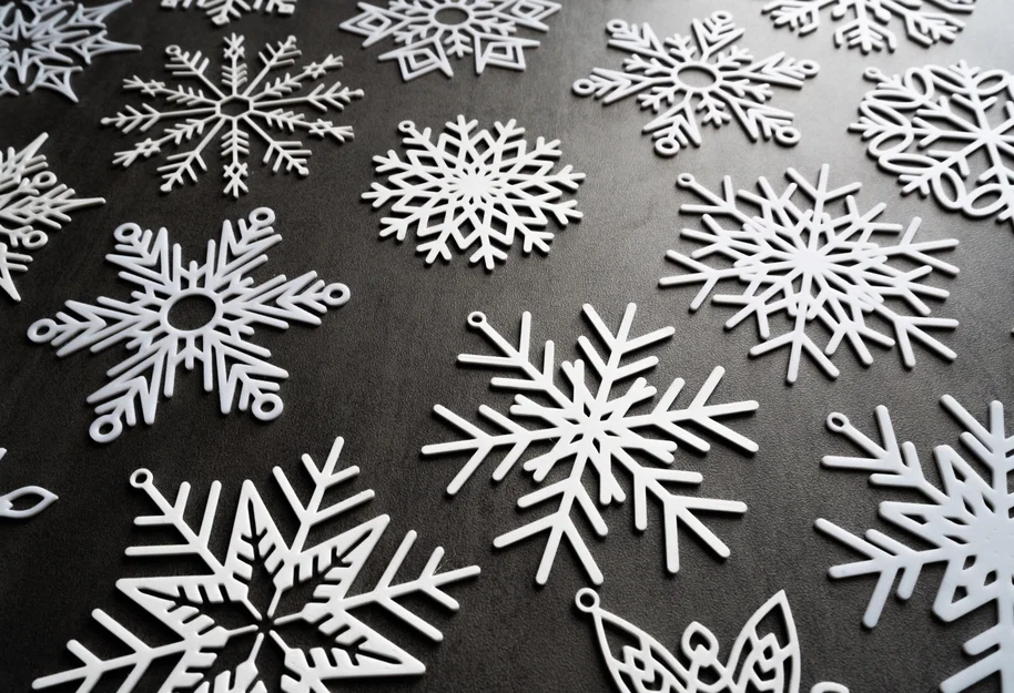 Bộ 23 bông tuyết lớn có khoen treo (Snowflakes/Schneeflocken/Sněhové vločky) - Image 2