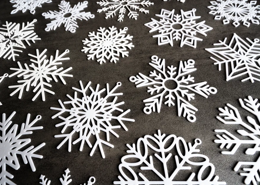 Bộ 23 bông tuyết lớn có khoen treo (Snowflakes/Schneeflocken/Sněhové vločky) - Image 3