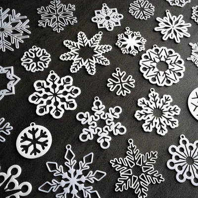 Bộ 34 bông tuyết silhouette có khoen treo (Snowflake silhouette collection)