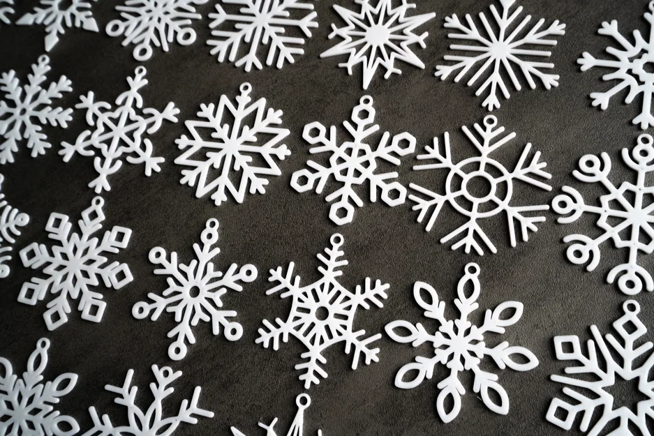 Bộ 34 bông tuyết có khoen treo / Kolekce sněhových vloček s očky / Schneeflocken - Image 3