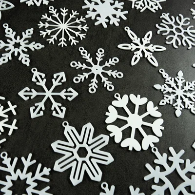 Bộ 34 bông tuyết có khoen treo (34 Snowflake collection with hanging loop)