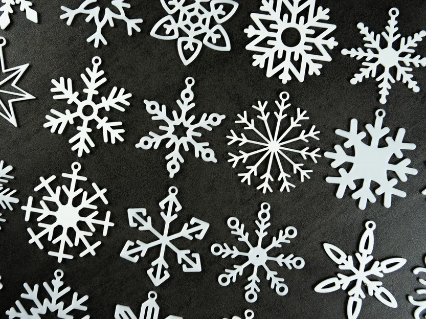 Bộ 34 bông tuyết có khoen treo (34 Snowflake collection with hanging loop) - Image 3
