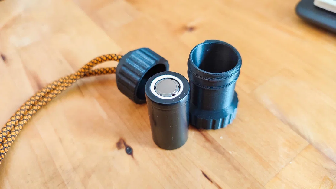 Hộp EDC dạng Capsule + O-Ring (EDC Container Box Capsule + O Ring) - Image 8