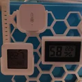 Giá treo Thermometer/Hygrometer Xiaomi Mijia & Aqara cho Honeycomb Wall | HSW - Thumbnail 1