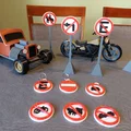 Bộ Biển Báo Giao Thông (mô hình & móc khóa) - 20 Biển Hiệu Lệnh - Thumbnail 1