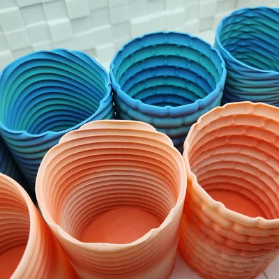 Bộ sưu tập cốc đựng bút Bubbly Spiral Vase in 3D độc đáo
