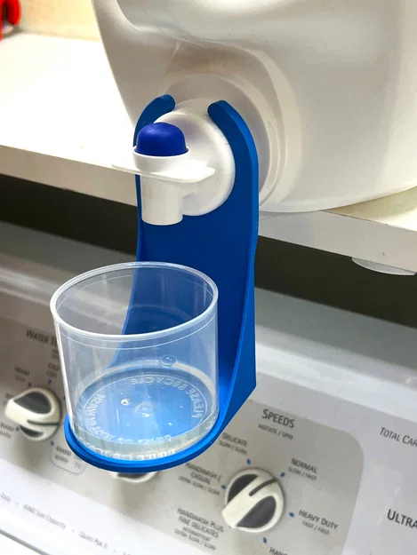 Giá treo cốc đong nước giặt (Detergent cup holder) - Image 1