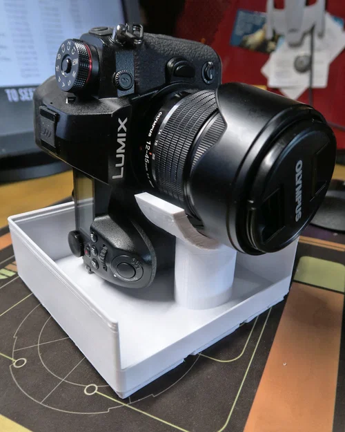 Kệ/Đế lưu trữ máy ảnh Gridfinity (Gridfinity camera storage) - Image 1