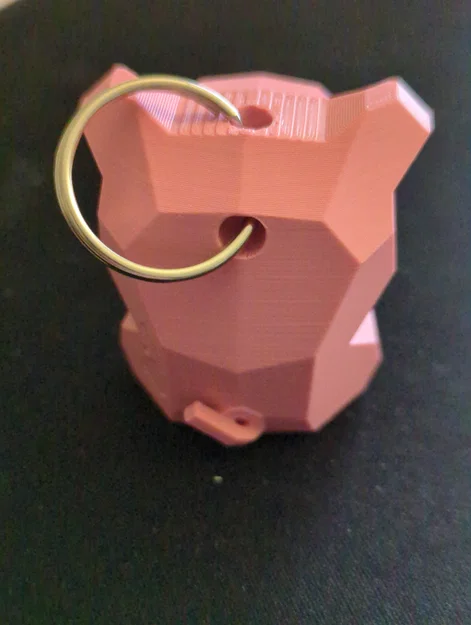 Móc khóa heo Waddles Low Poly - Mẫu in 3D trang trí độc đáo - Image 2
