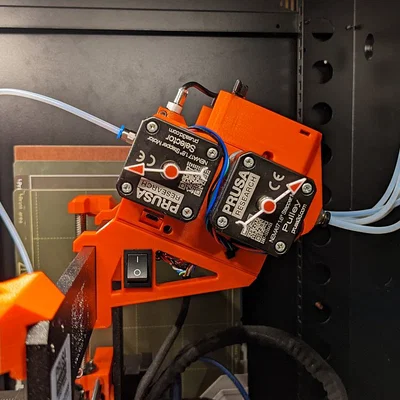 Bracket MMU2 có chỗ gắn công tắc nguồn (Power Switch)