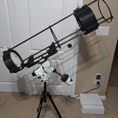 Kính thiên văn Newtonian 8" “Leavitt” LITE (Hệ metric)