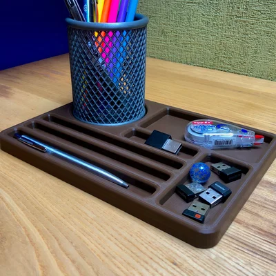 Sleek Desk Organizer – Khay sắp xếp bàn làm việc tối giản
