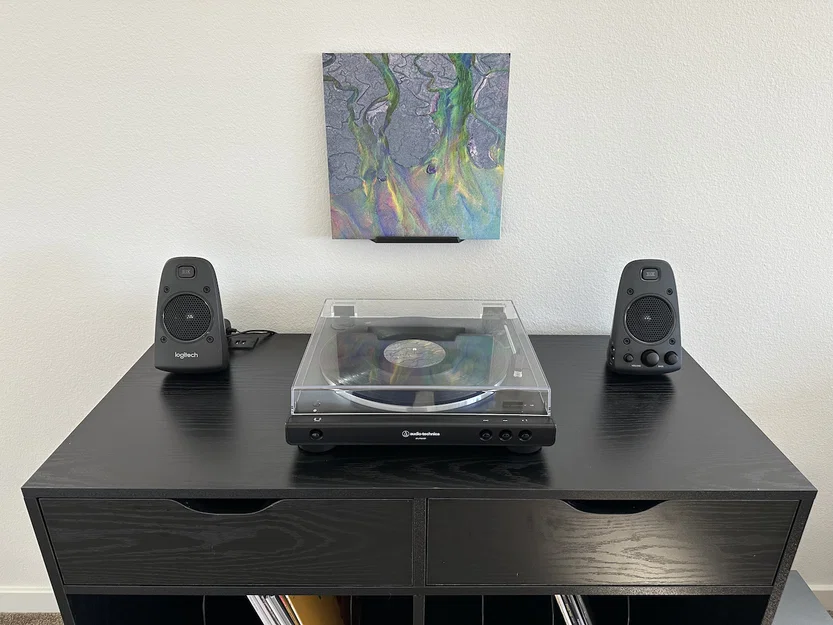 Giá treo tường trưng bày 1 đĩa vinyl (Single Vinyl Record Wall-Mounted Display Bracket) - Image 2