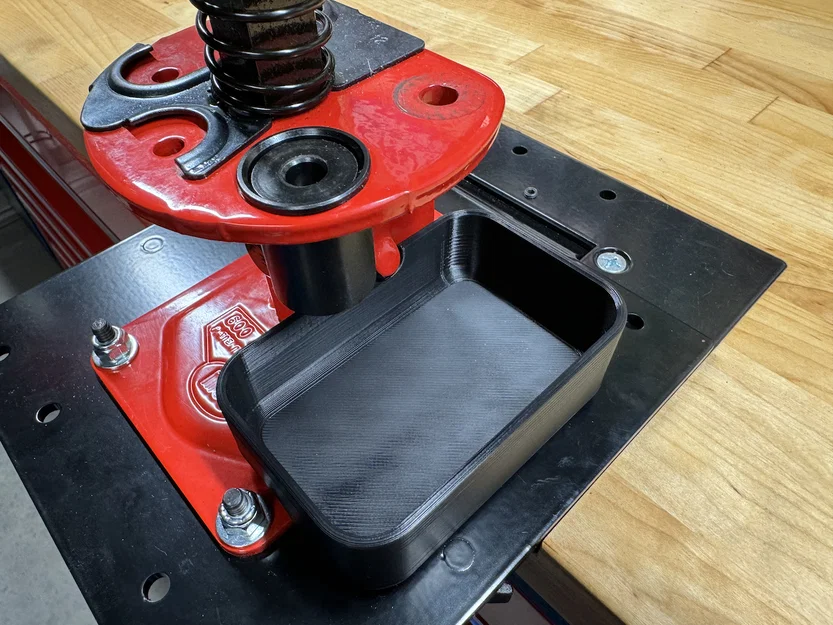 Khay hứng primer đã dùng cho MEC 600Jr Mark V gắn Inline Fabrication Quick Change Plate - Image 3