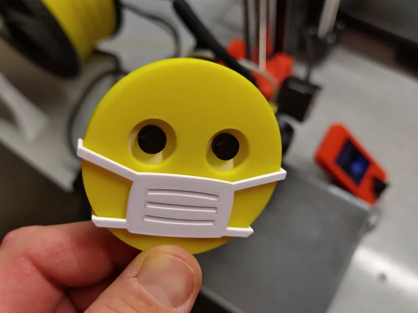 Huy hiệu 3D emoji đeo khẩu trang – nhắc nhở phòng dịch corona - Image 1
