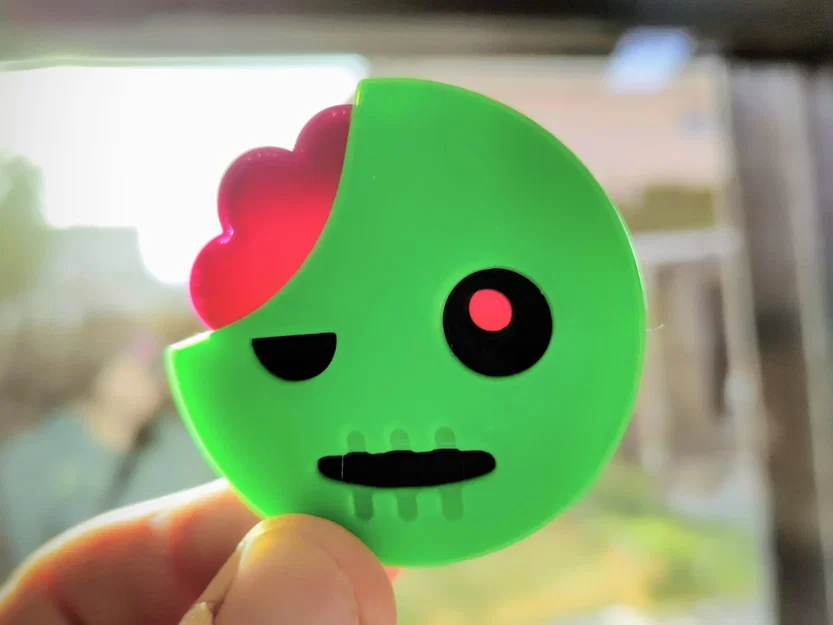 Huy hiệu 3D emoji “xác sống xanh” - Image 1
