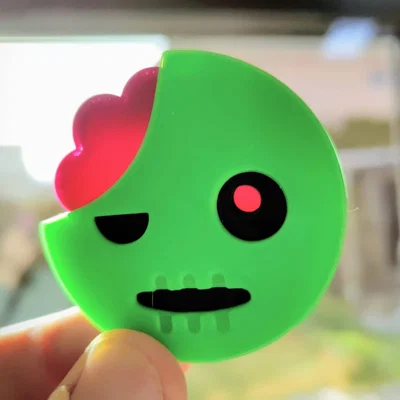 Huy hiệu 3D emoji “xác sống xanh”
