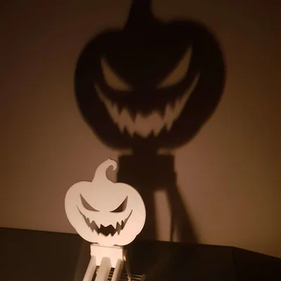 Giá đỡ nến/tealight Spooky chiếu bóng (tự tạo figure)