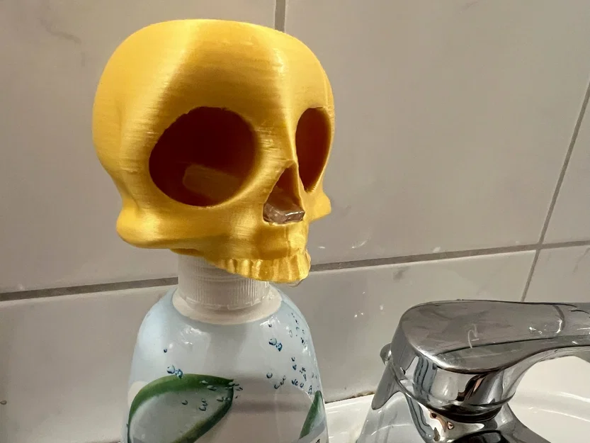 Hộp bơm xà phòng hình đầu lâu (Skull soap dispenser) - Image 3