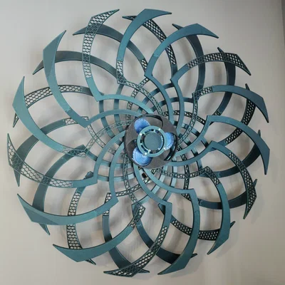 Kinetic sculpture chạy bằng lò xo (spring powered)